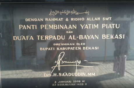 Panti Asuhan Yatim Piatu AL-BAYAN BEKASI